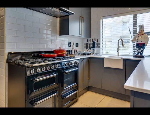 4 BEDROOM HOUSE FOR SALE IN RUIMSIG